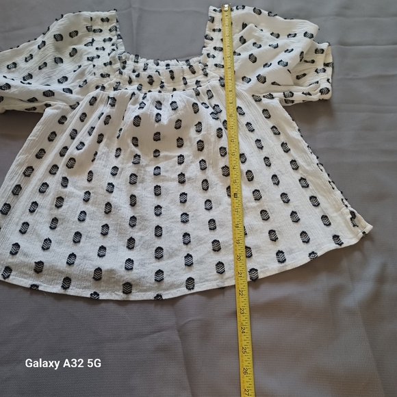 LOFT Women Size S Black and White Patterned Blouse - Picture 8 of 11